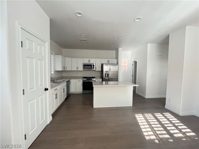 1972 HOLLYWELL Street, Las Vegas, NV 89135