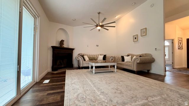 1528 E BUTTERCUP DR, Sandy, UT 84092