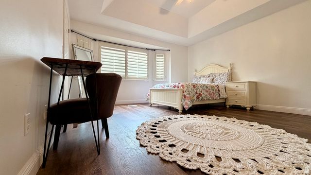 1528 E BUTTERCUP DR, Sandy, UT 84092