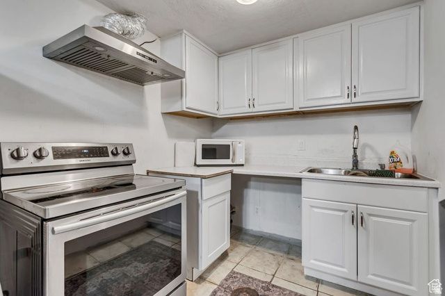 1528 E BUTTERCUP DR, Sandy, UT 84092