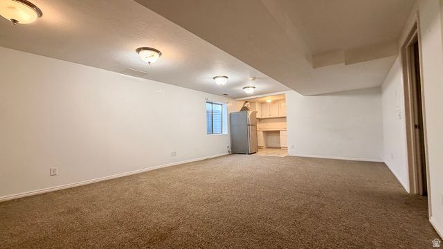 1528 E BUTTERCUP DR, Sandy, UT 84092