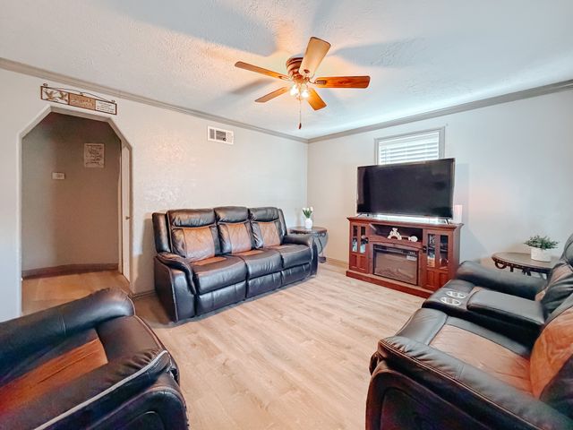 847 S 15th Street Comm, Corsicana, TX 75110