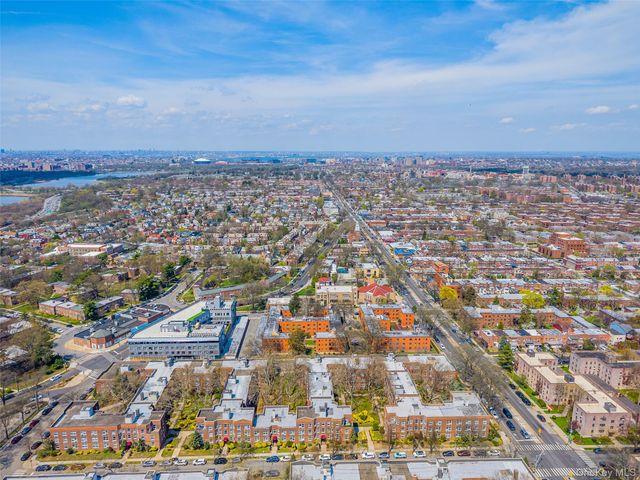 14137 79th Avenue 3O, Flushing, NY 11367