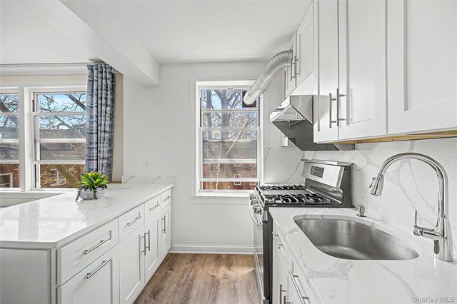 14137 79th Avenue 3O, Flushing, NY 11367