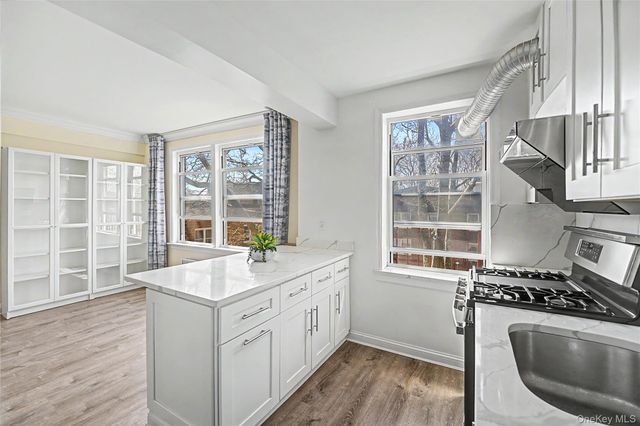 14137 79th Avenue 3O, Flushing, NY 11367