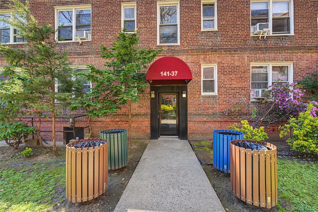 14137 79th Avenue 3O, Flushing, NY 11367