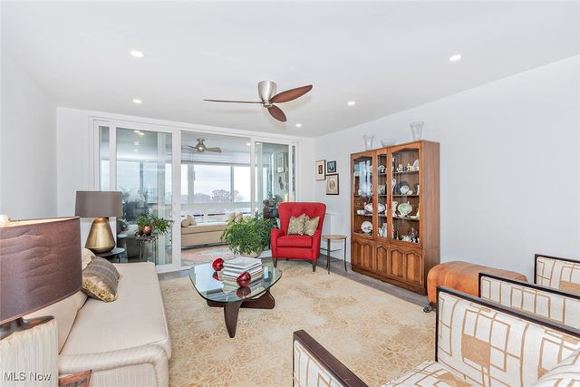 25801 Lake Shore Boulevard 112, Euclid, OH 44132