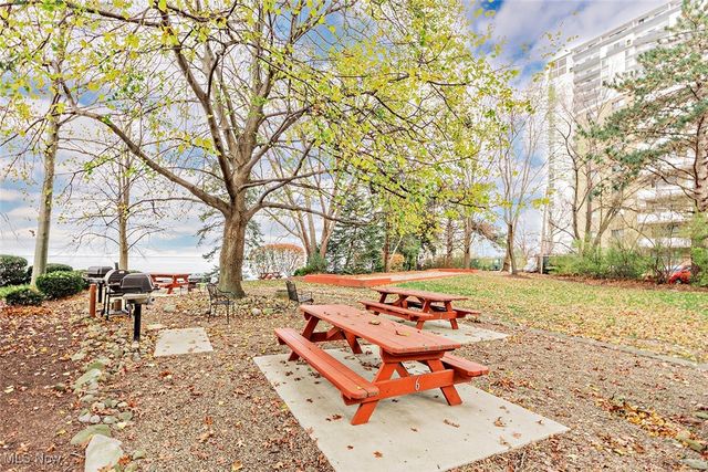 25801 Lake Shore Boulevard 112, Euclid, OH 44132