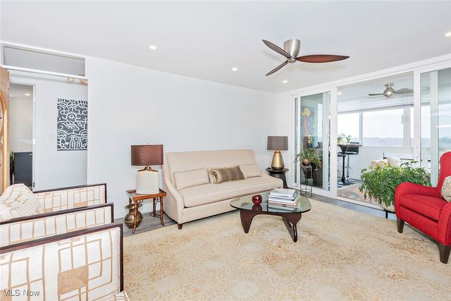 25801 Lake Shore Boulevard 112, Euclid, OH 44132