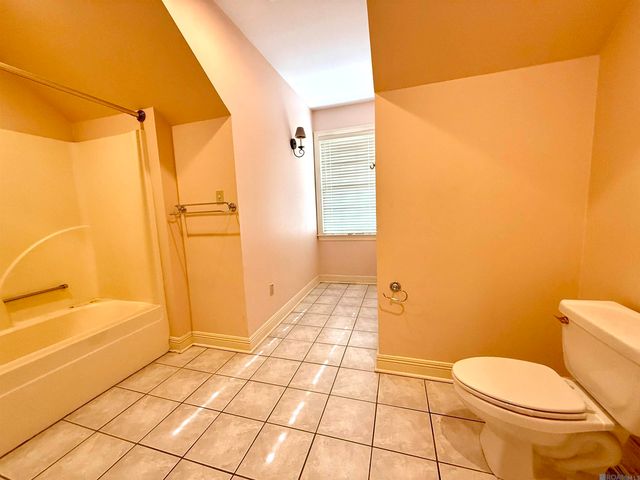 1831 Old Plantation Ln, Baton Rouge, LA 70806