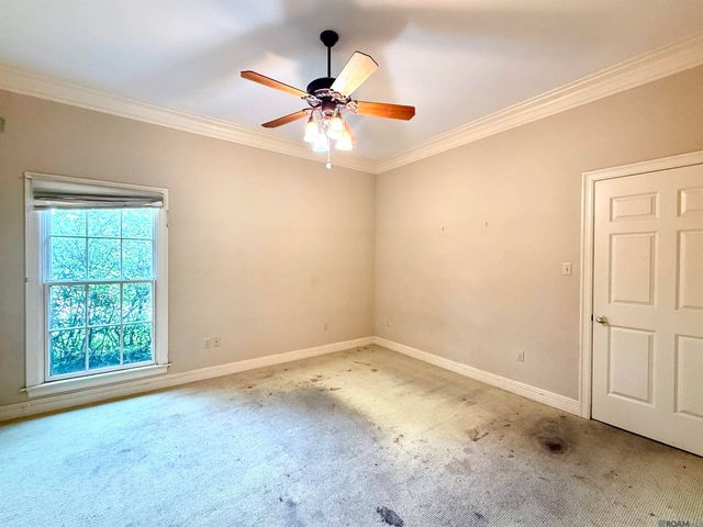 1831 Old Plantation Ln, Baton Rouge, LA 70806