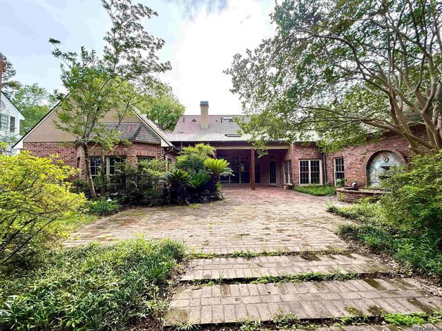 1831 Old Plantation Ln, Baton Rouge, LA 70806