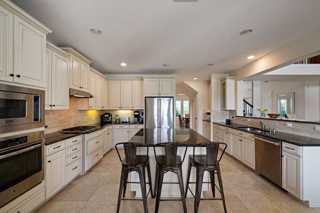 4627 Miramar Drive, League City, TX 77573