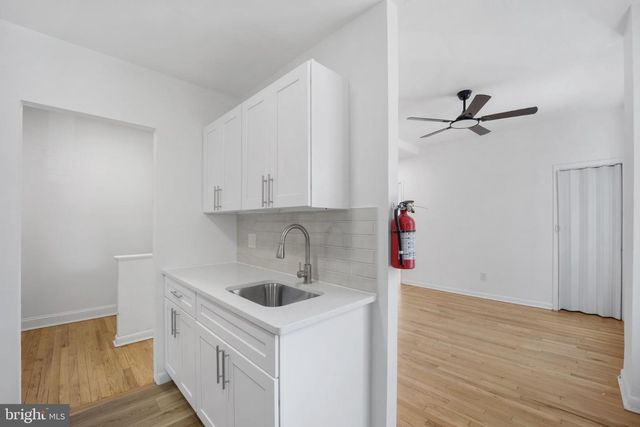 125 LINDEN ST, Camden, NJ 08102