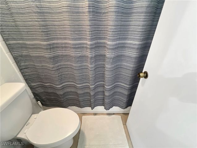 600 Neapolitan WAY 342, Naples, FL 34103