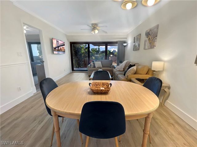 600 Neapolitan WAY 342, Naples, FL 34103