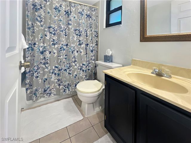 600 Neapolitan WAY 342, Naples, FL 34103