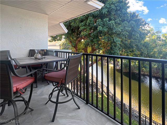 600 Neapolitan WAY 342, Naples, FL 34103