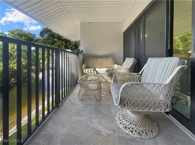 600 Neapolitan WAY 342, Naples, FL 34103