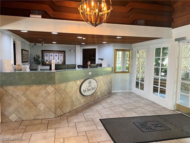 600 Neapolitan WAY 342, Naples, FL 34103