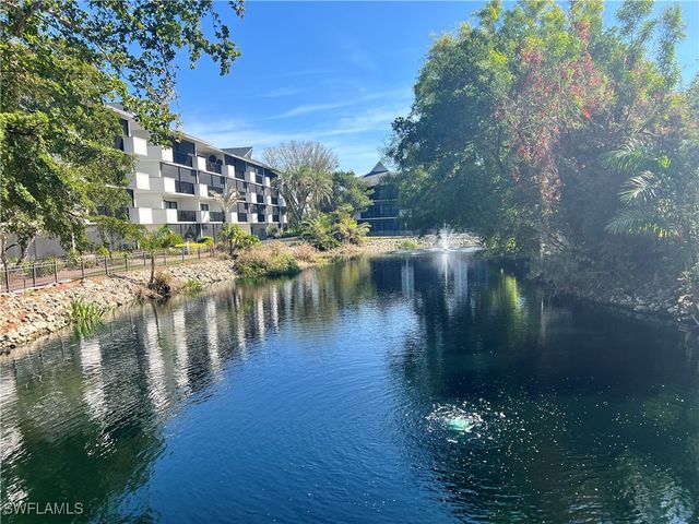 600 Neapolitan WAY 342, Naples, FL 34103