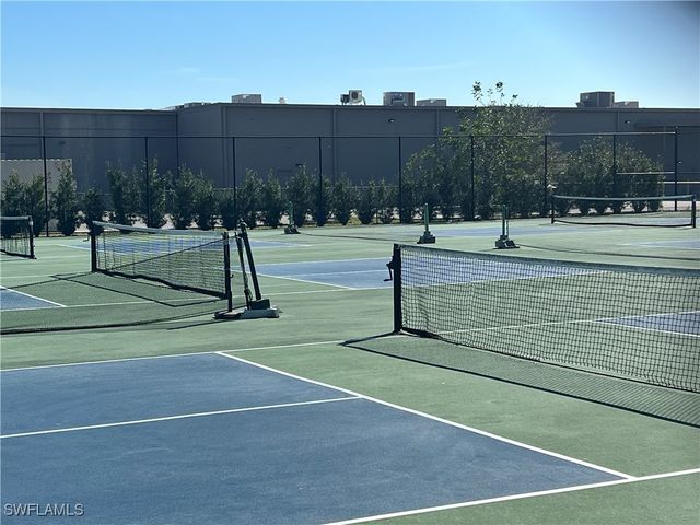 600 Neapolitan WAY 342, Naples, FL 34103