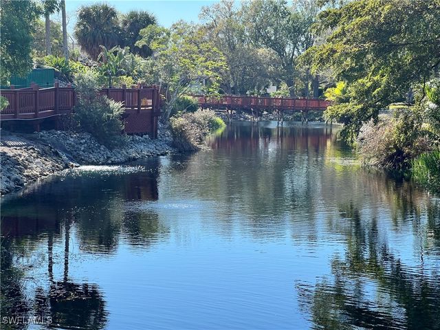 600 Neapolitan WAY 342, Naples, FL 34103