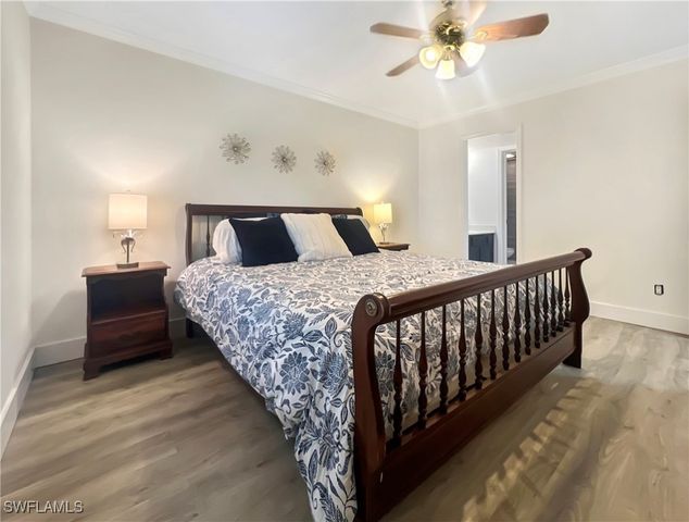 600 Neapolitan WAY 342, Naples, FL 34103