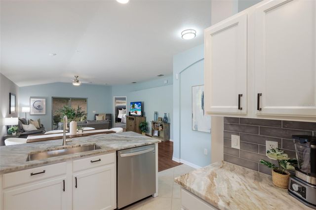 6110 BLUE RUNNER COURT, Bradenton, FL 34202