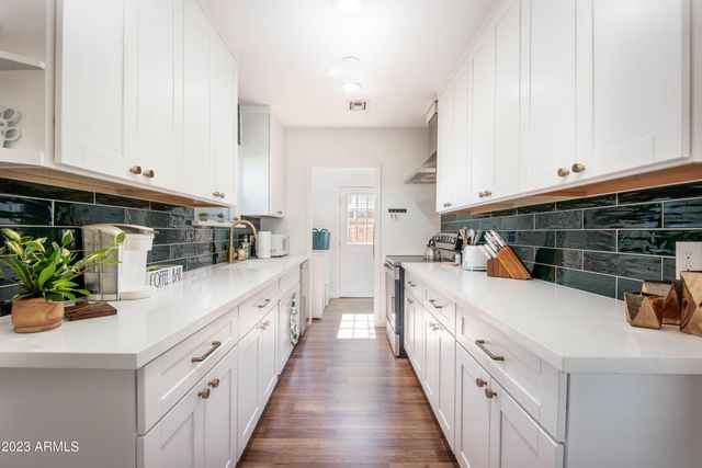 1301 W Glenrosa Avenue, Phoenix, AZ 85013