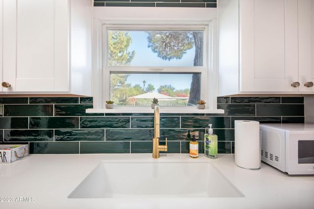 1301 W Glenrosa Avenue, Phoenix, AZ 85013