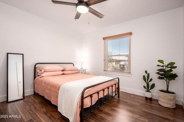 1301 W Glenrosa Avenue, Phoenix, AZ 85013