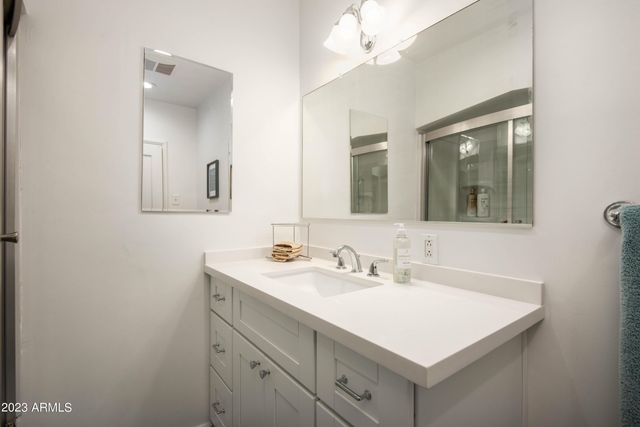 1301 W Glenrosa Avenue, Phoenix, AZ 85013