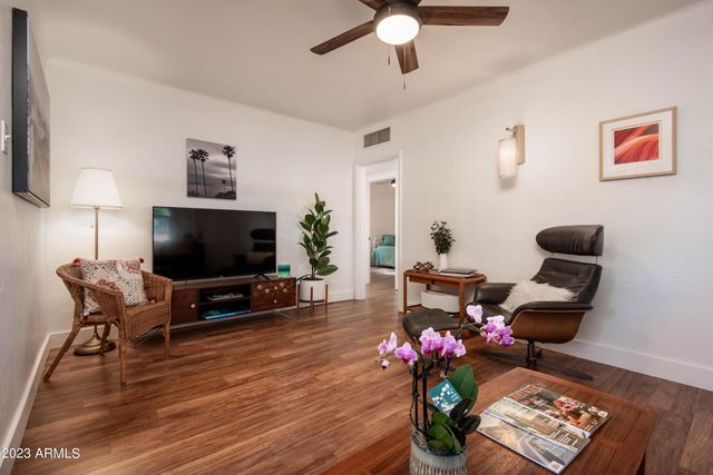 1301 W Glenrosa Avenue, Phoenix, AZ 85013