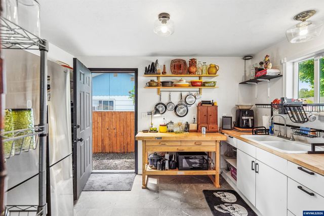 4586 Reimann St NE, Salem, OR 97305