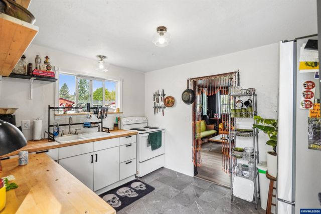 4586 Reimann St NE, Salem, OR 97305