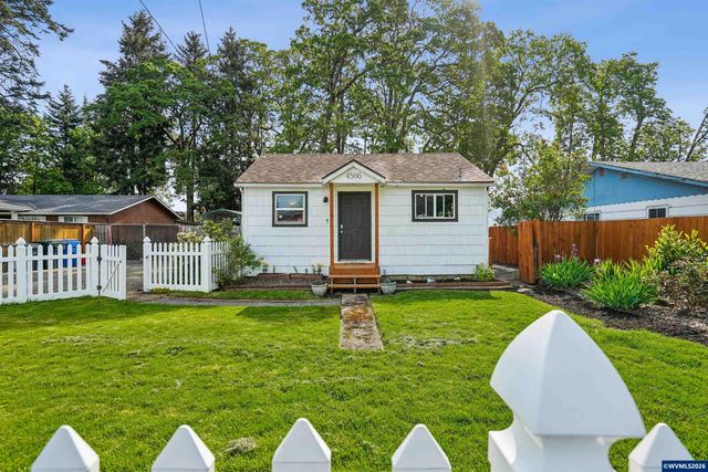 4586 Reimann St NE, Salem, OR 97305