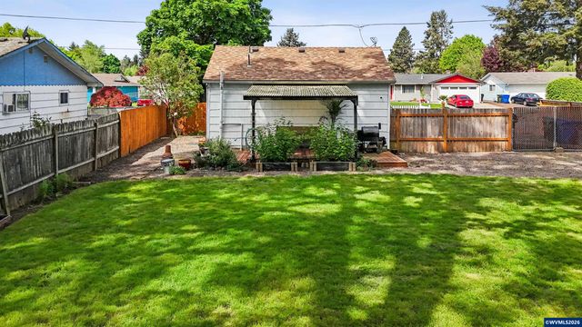 4586 Reimann St NE, Salem, OR 97305