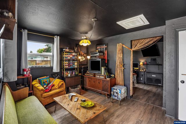 4586 Reimann St NE, Salem, OR 97305