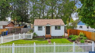 4586 Reimann St NE, Salem, OR 97305