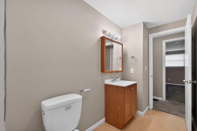 3851 Fairmoor Road, Columbus, OH 43228