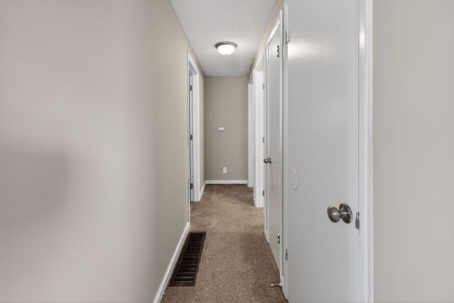 3851 Fairmoor Road, Columbus, OH 43228