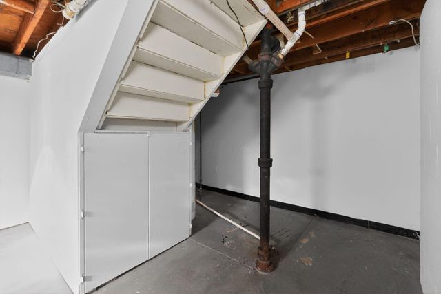 3851 Fairmoor Road, Columbus, OH 43228