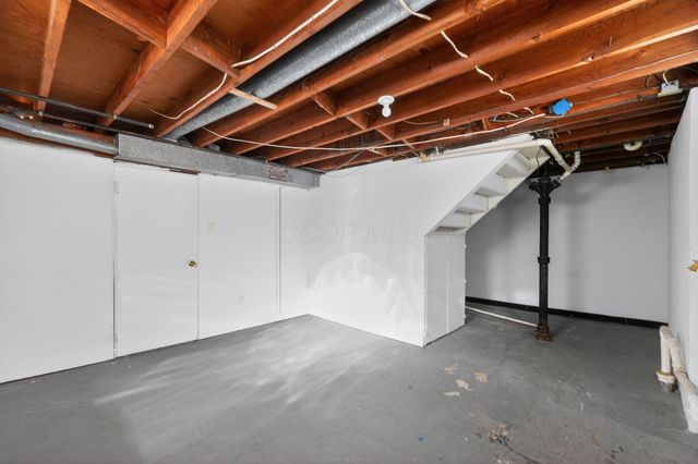 3851 Fairmoor Road, Columbus, OH 43228