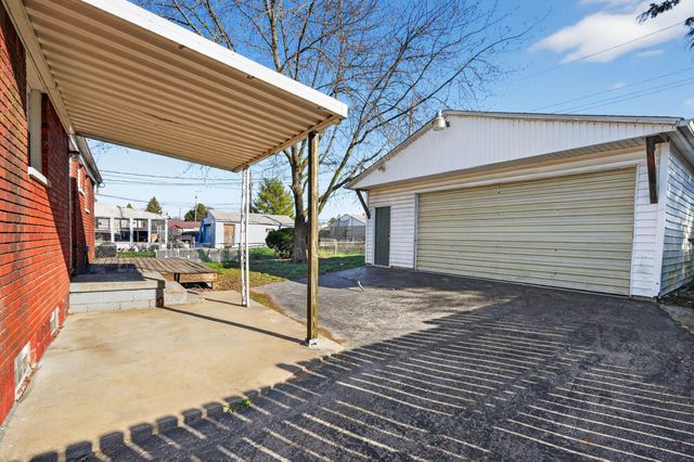 3851 Fairmoor Road, Columbus, OH 43228