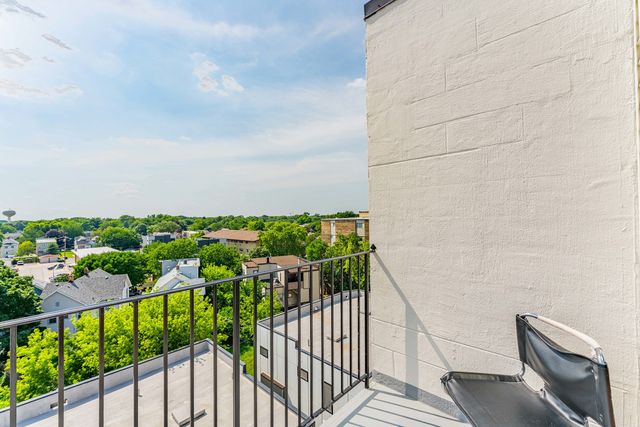 7449 Washington Street 602, Forest Park, IL 60130