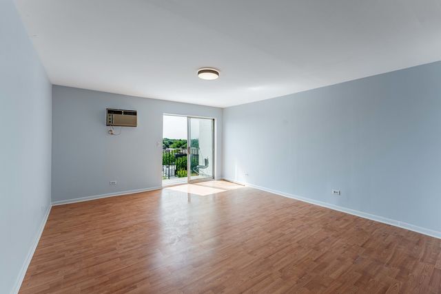 7449 Washington Street 602, Forest Park, IL 60130