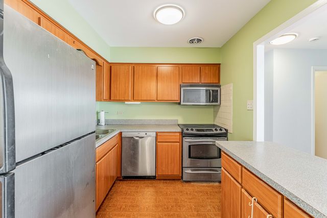 7449 Washington Street 602, Forest Park, IL 60130