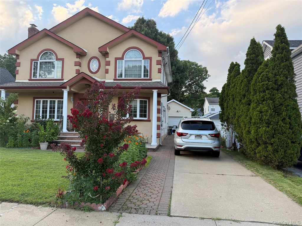 43 Baxter Avenue, New Hyde Park, NY 11040 — photo 2