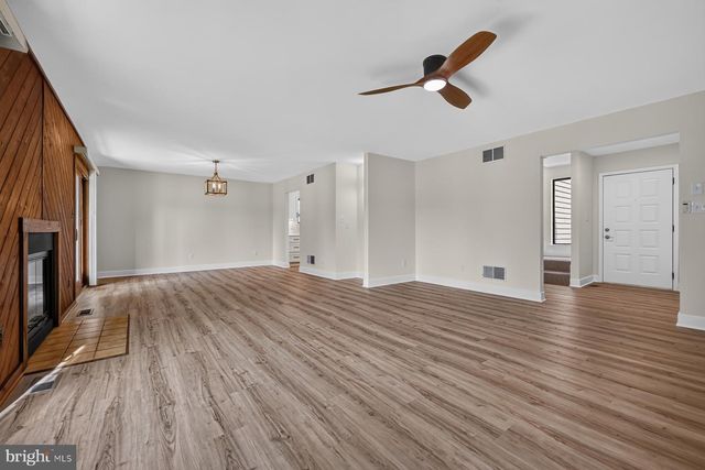 282 RIVERSIDE DR, Pasadena, MD 21122